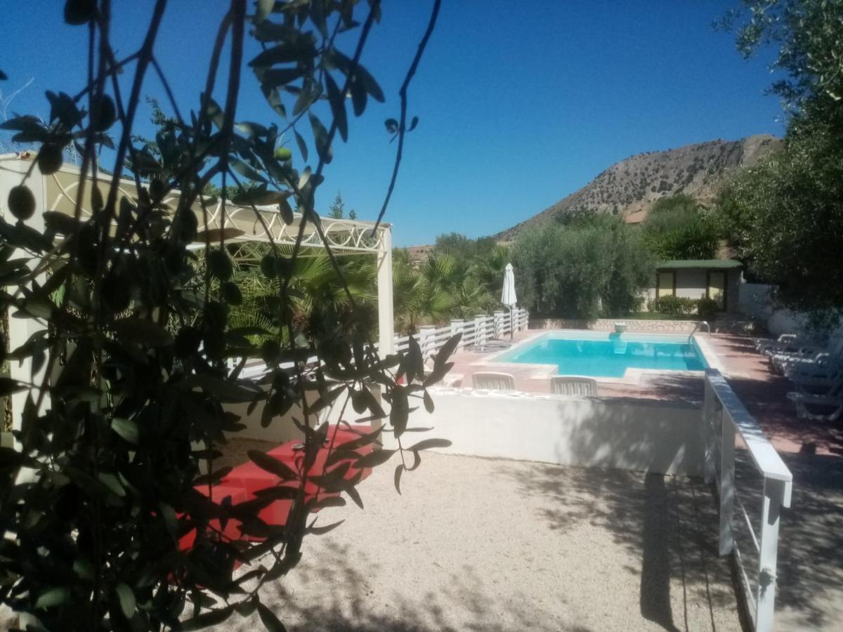 Castel di Iudica "San Placido Green House" Villa Con Piscina מראה חיצוני תמונה