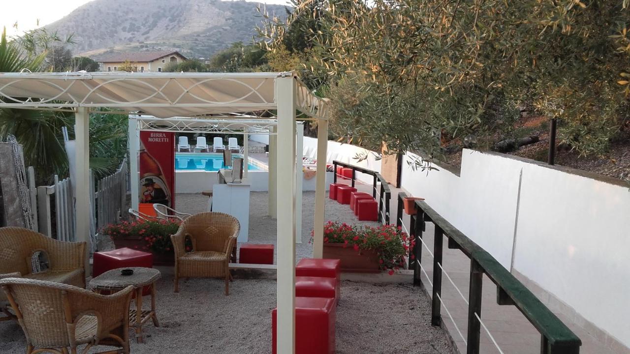 Castel di Iudica "San Placido Green House" Villa Con Piscina מראה חיצוני תמונה